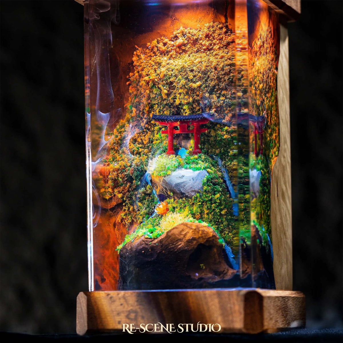 Torii Gate Autumn Resin Epoxy Lamp, side profile view