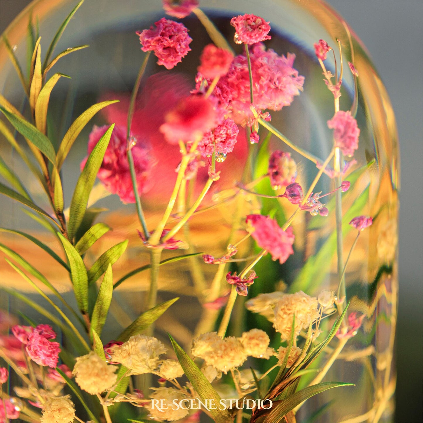 Gypsophila Dome Resin Lamp No Engraving – Handmade Epoxy Resin Lamp by Rescene Studio | Rescene Studio