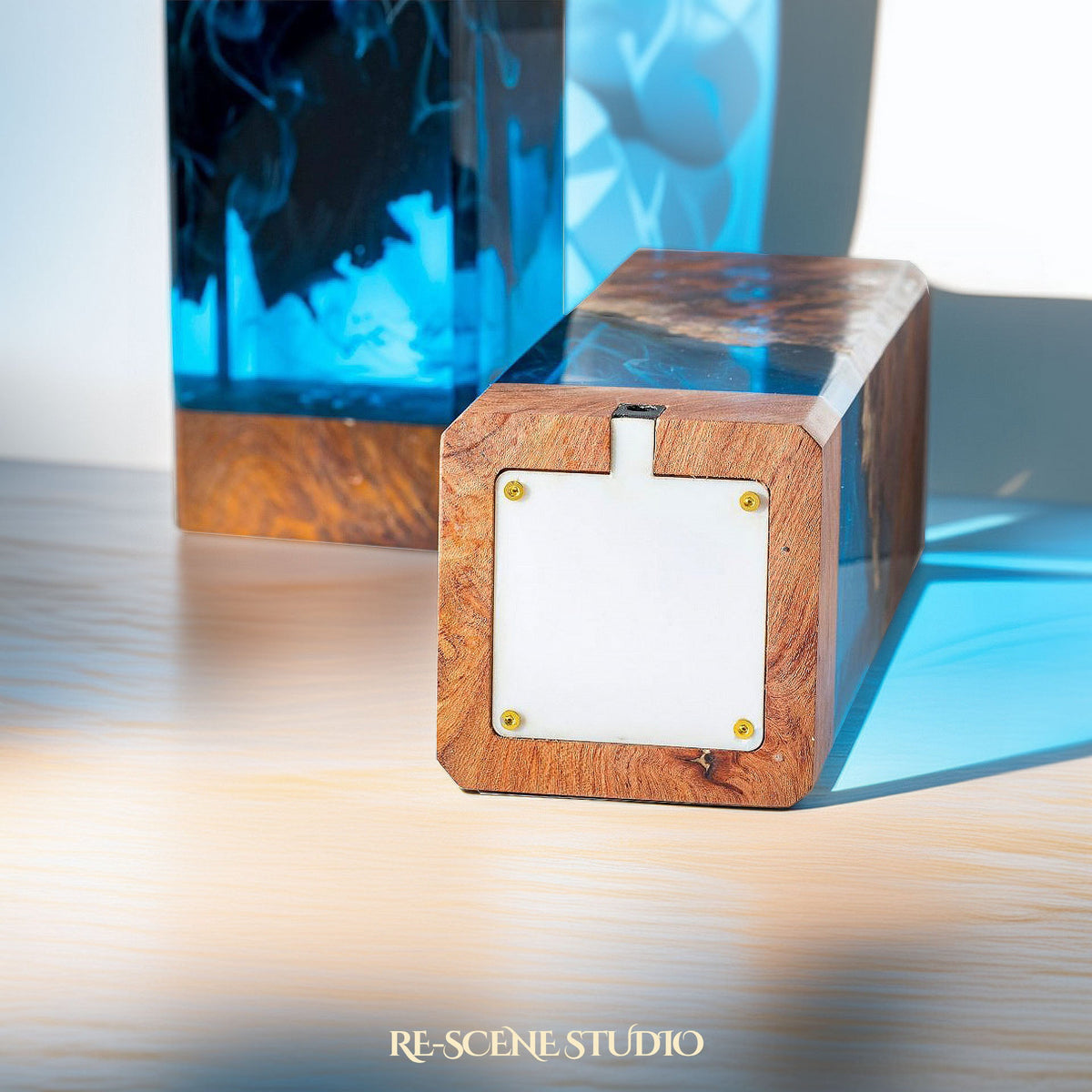 Deep Blue Ocean Resin Lamp Multicolor / Size M: 12 x 6 x 6 (cm), Handmade Epoxy Resin Lamp