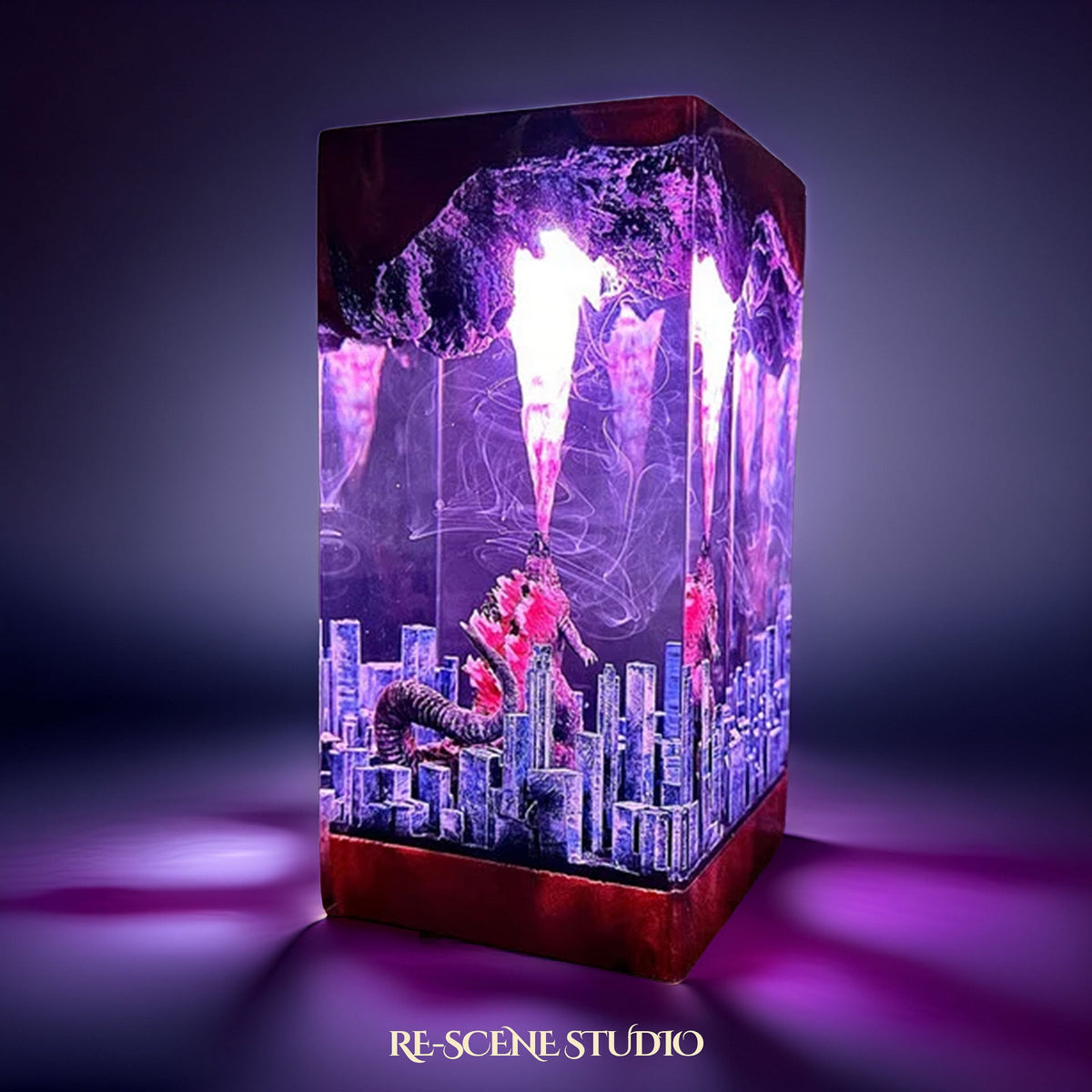 Atomic Titan Breath Resin Lamp, display setup