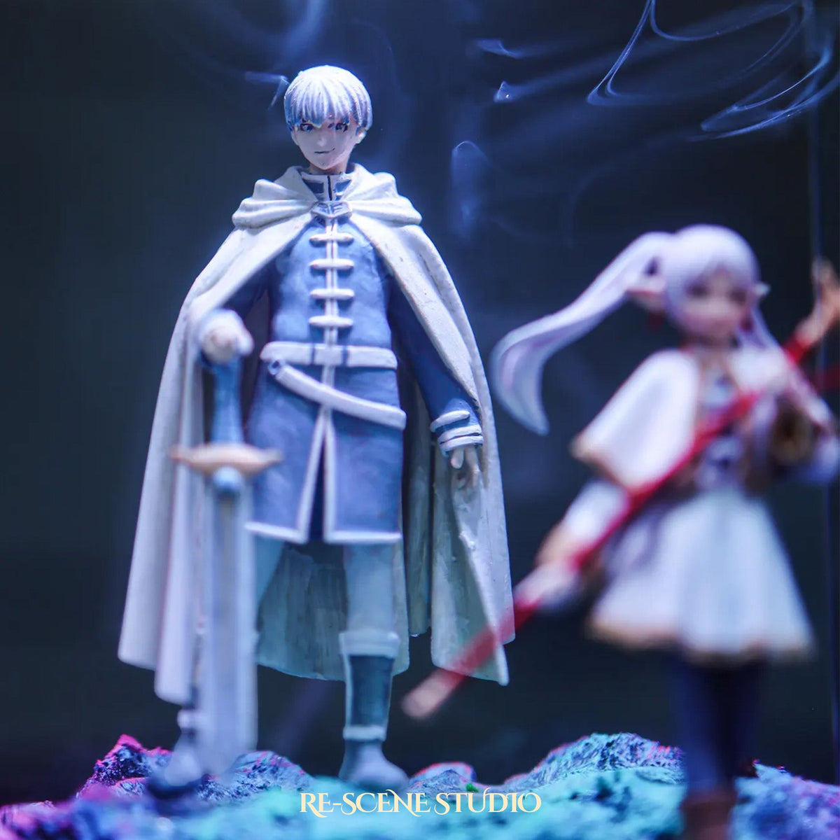 Himmel & Frieren Resin Lamp, detailed display