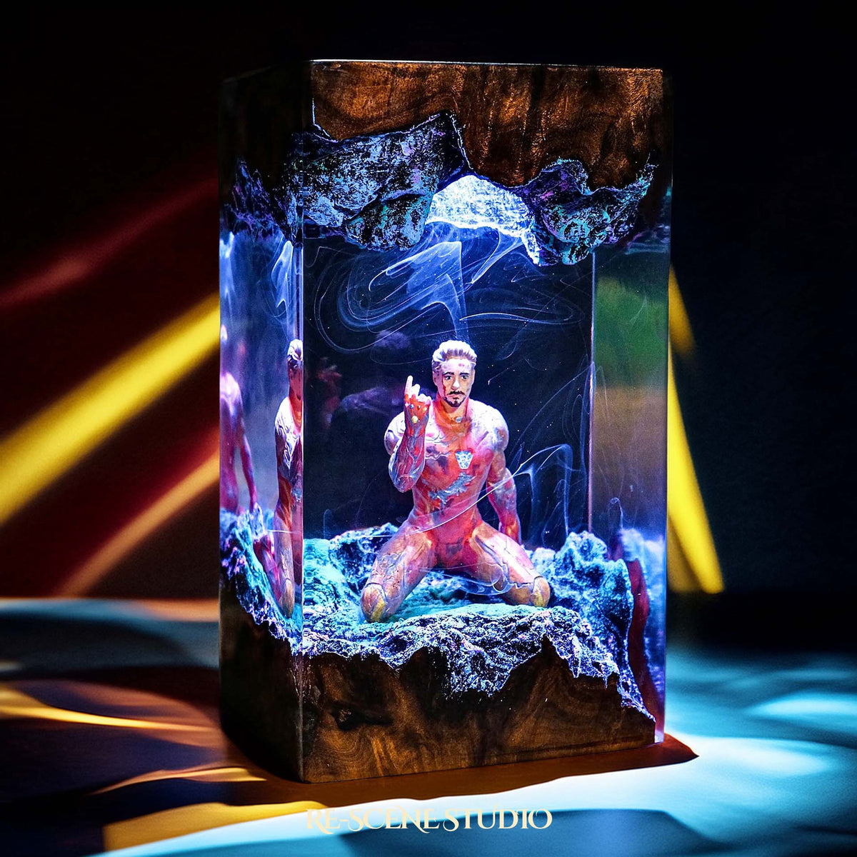 Glowing Iron Man Resin Lamp V1: Marvel fan decor sealed in crystal-clear epoxy resin