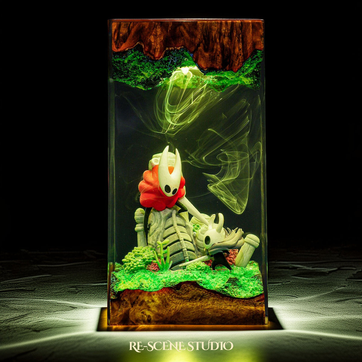 The Knight & Hornet Resin Lamp, detailed display