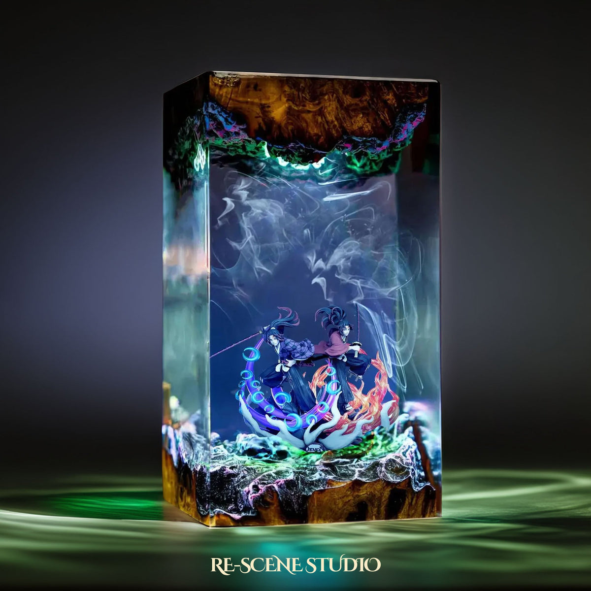 Glowing Kokushibo & Yoriichi Resin Lamp: Demon Slayer fan decor sealed in crystal-clear epoxy resin
