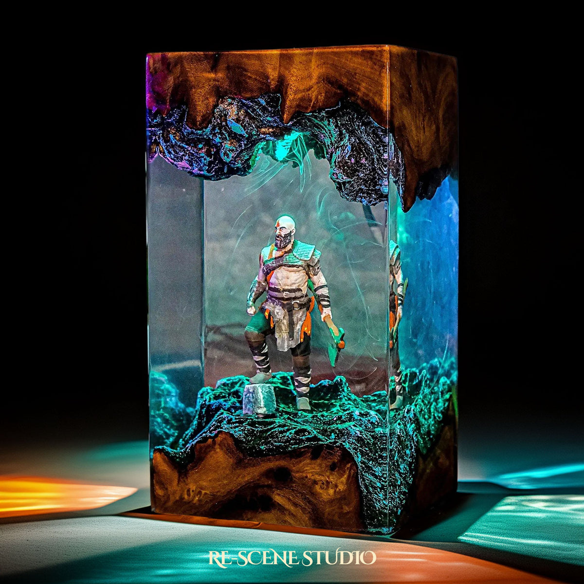 Glowing Kratos Resin Lamp: God of War fan decor sealed in crystal-clear epoxy resin