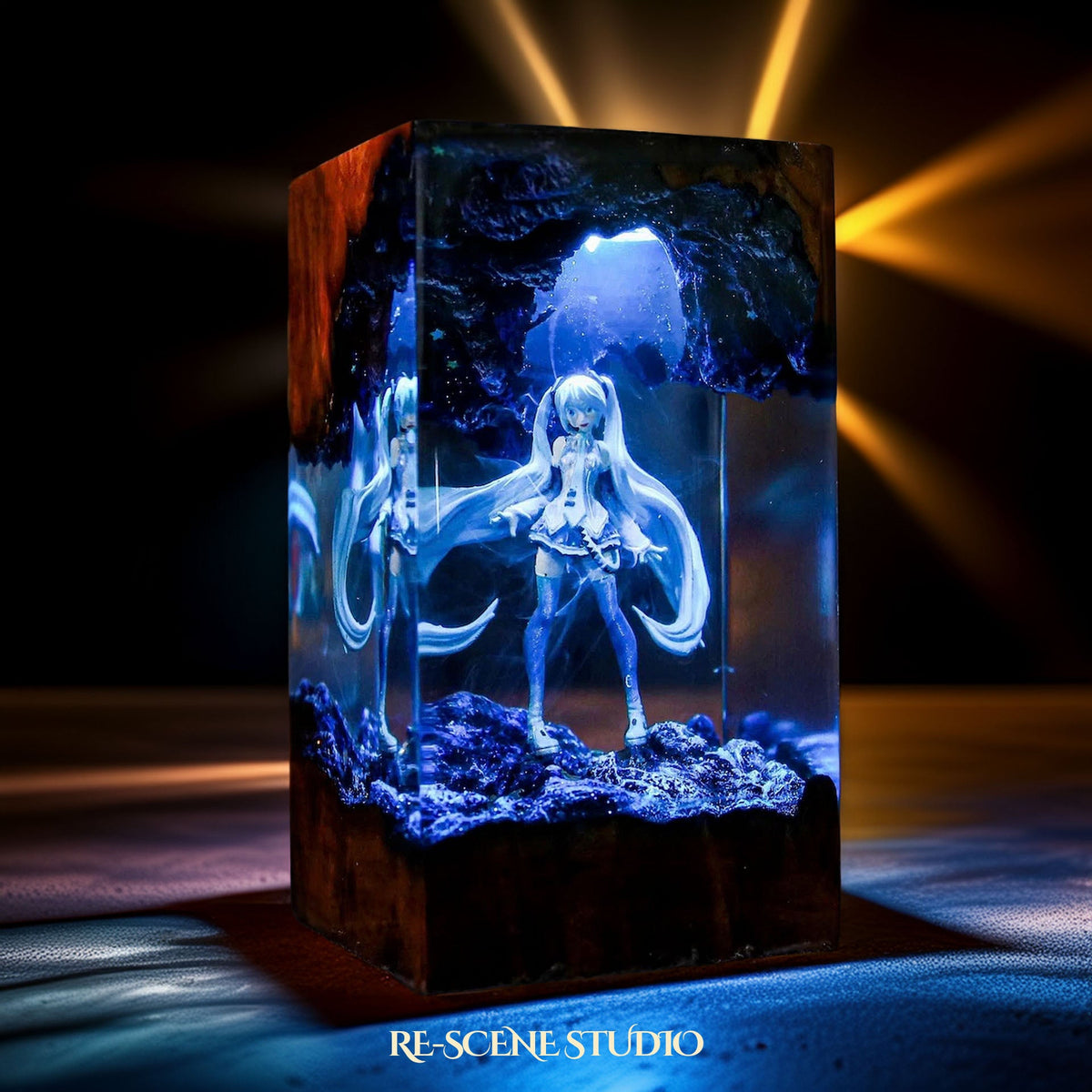 Hatsune Miku Resin Lamp V1, detailed display