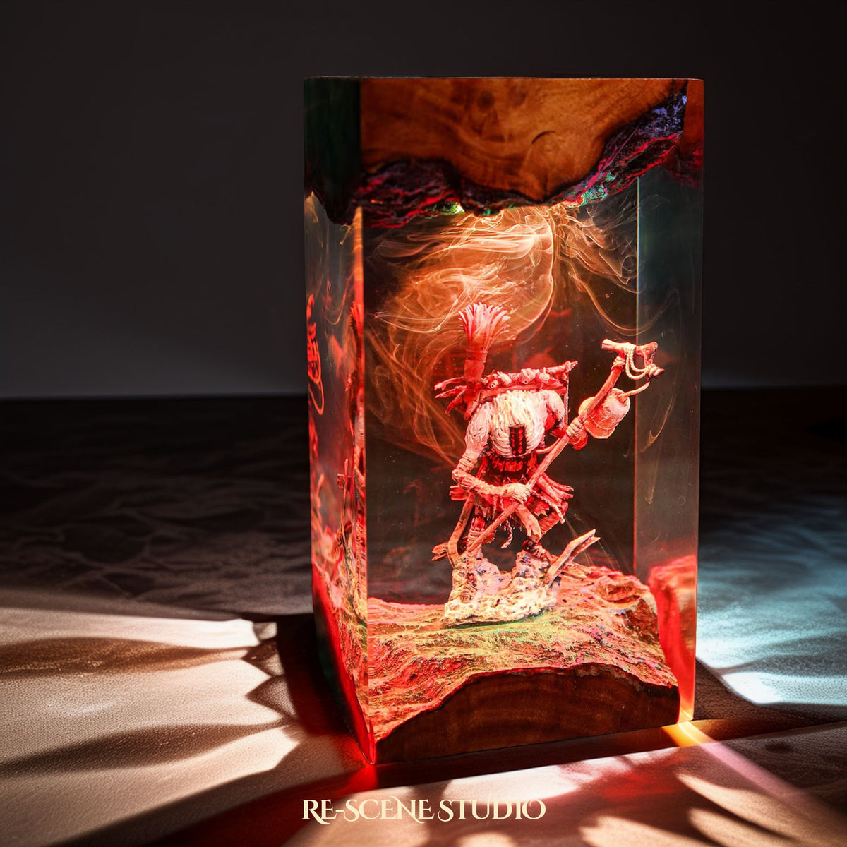 Monoco Resin Lamp, display setup