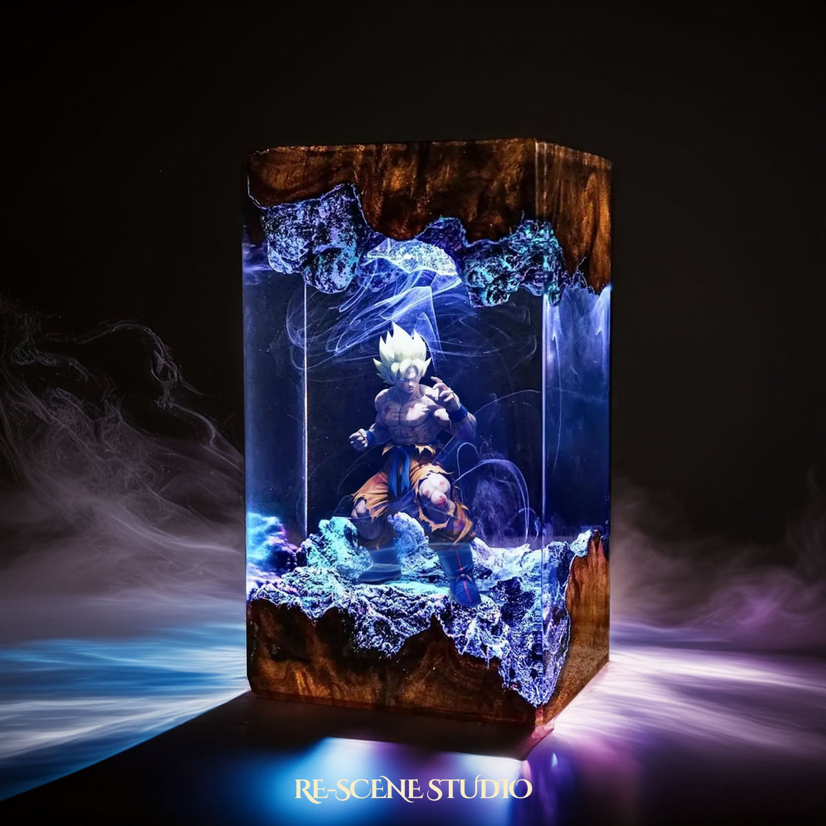 Glowing Super Saiyan Goku Resin Lamp: Dragon Ball fan decor sealed in crystal-clear epoxy resin