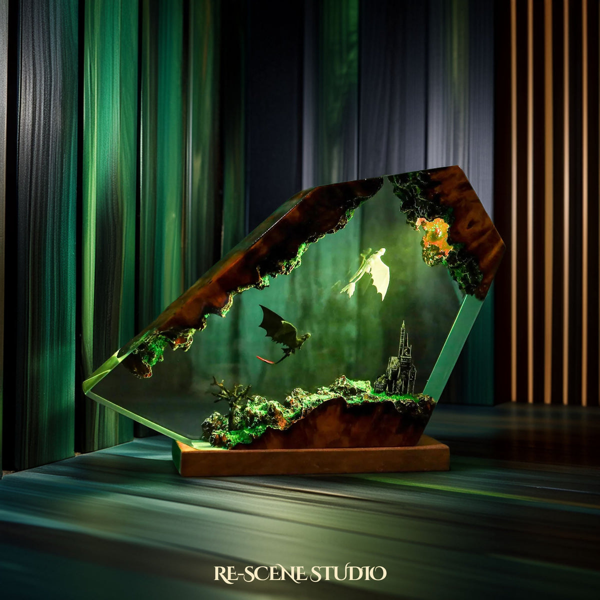 Toothless Resin Lamp, side profile view