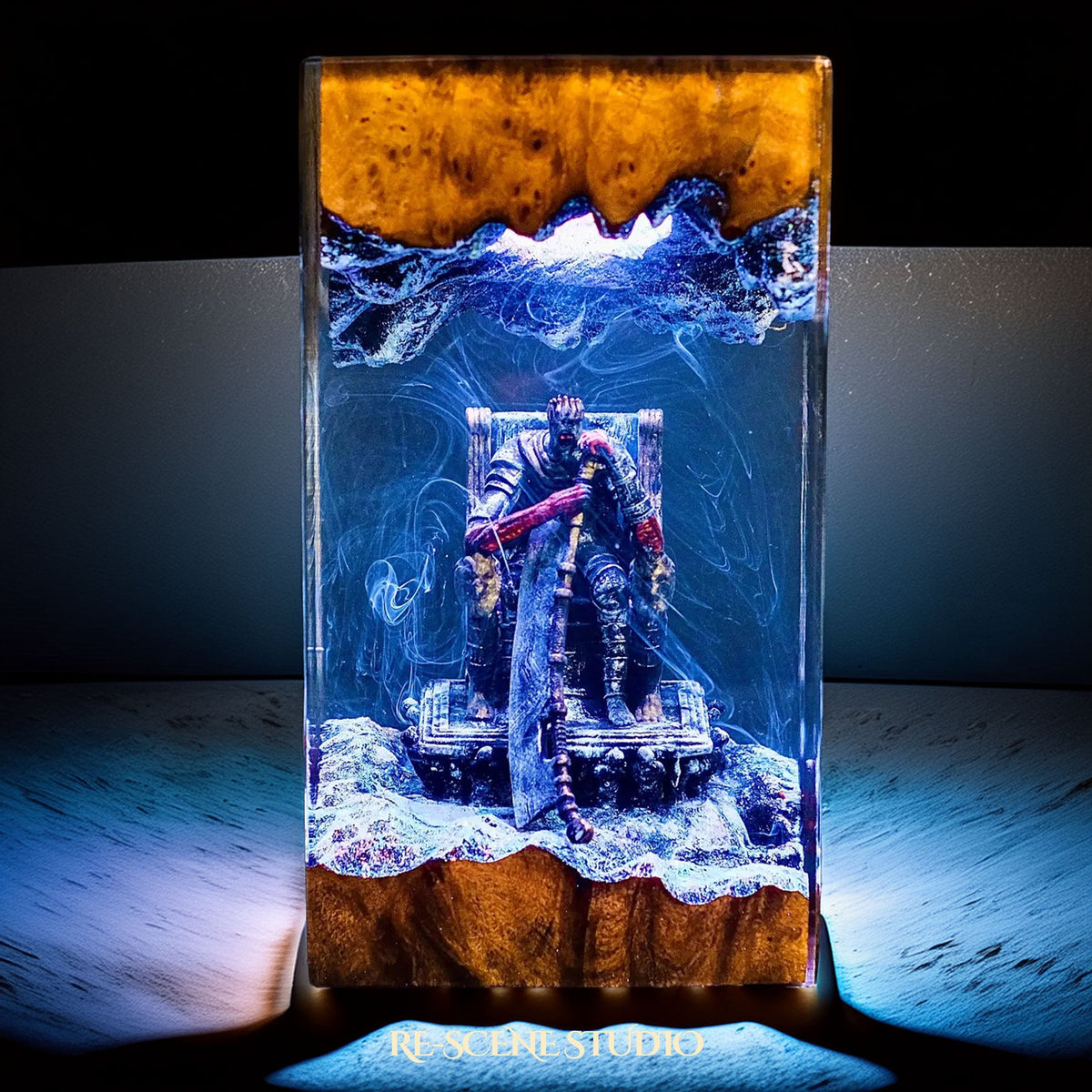 Glowing Yhorm the Giant Resin Lamp: Dark Souls fan decor sealed in crystal-clear epoxy resin