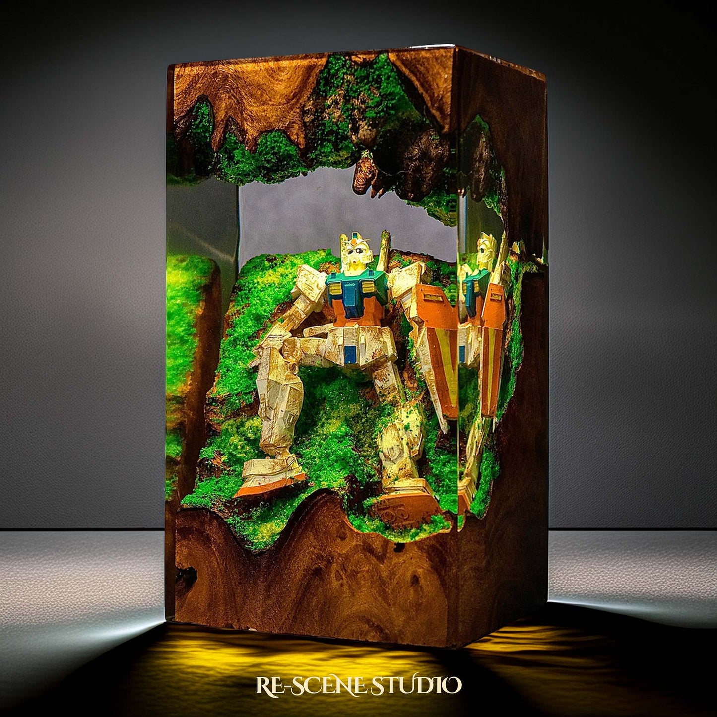 Mecha Pilot Armor Resin Lamp — Handcrafted Epoxy Resin LED Lamp | Unique Ambient Decor & Collector's Gift