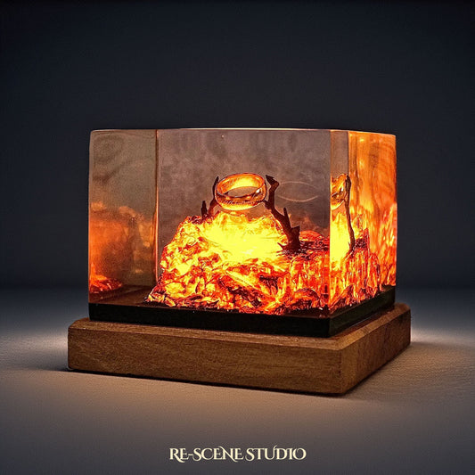 Lava Resin Lamp (The Lord of the Rings), hand-poured epoxy resin lamp with a warm LED glow