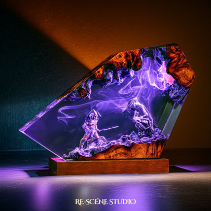 Space Explorer vs Xenomorph - Alien Resin Lamp