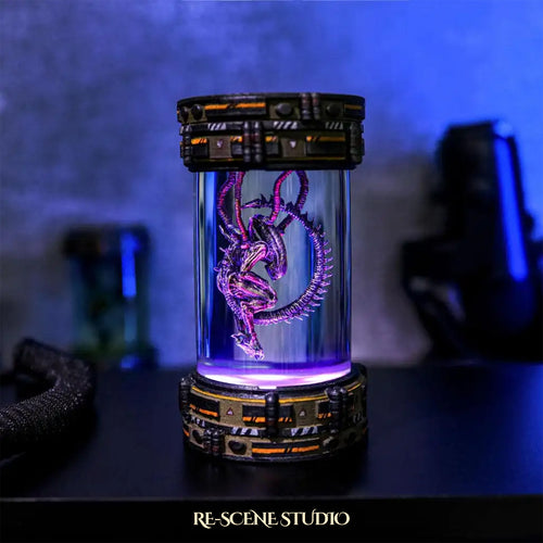 Alien Xenomorph Resin Epoxy Lamp Multicolor / Size XL: 7 x 7 x 14 (cm) – Handmade Epoxy Resin Lamp by Rescene Studio | Rescene Studio