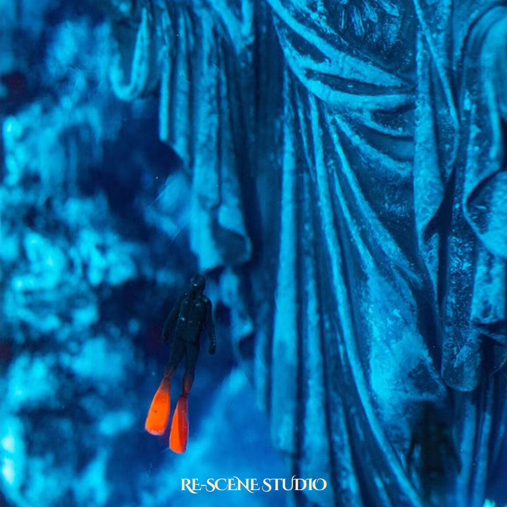 Blue Jesus Resin Epoxy Lamp Multicolor / Size L: 9 x 13 (cm) – Handmade Epoxy Resin Lamp by Rescene Studio | Rescene Studio