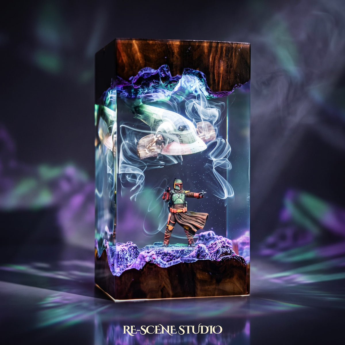 Star Wars collectible: the Boba Fett Resin Lamp, handmade on a wooden base