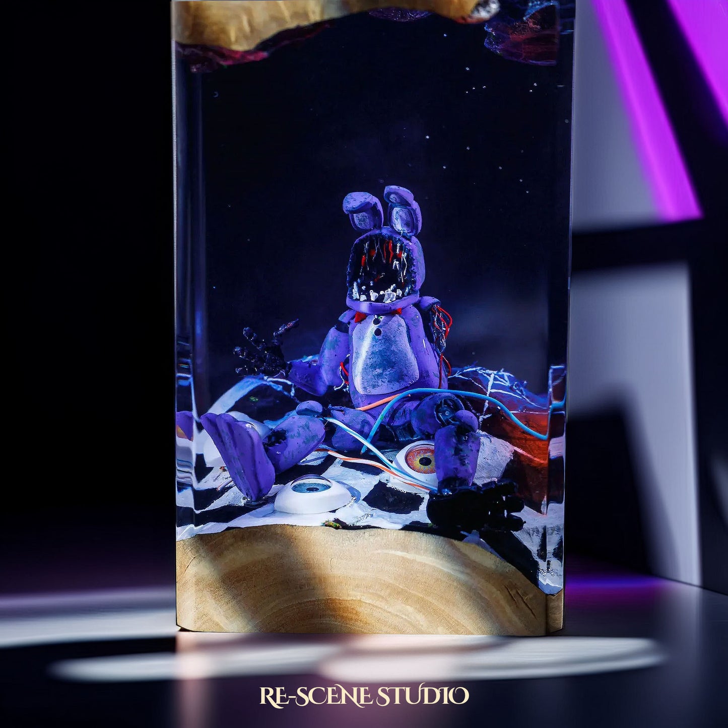 Bonnie Checkerfloor Resin Epoxy Lamp Multicolor / Size XL: 8.5 x 8.5 x 16 (cm) – Handmade Resin Lamp by Rescene Studio | Rescene Studio