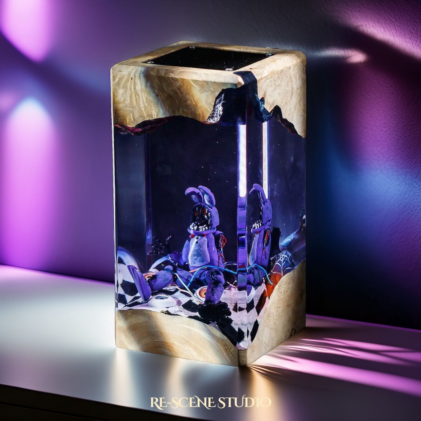 Bonnie Checkerfloor Resin Epoxy Lamp Multicolor / Size XL: 8.5 x 8.5 x 16 (cm) – Handmade Resin Lamp by Rescene Studio | Rescene Studio