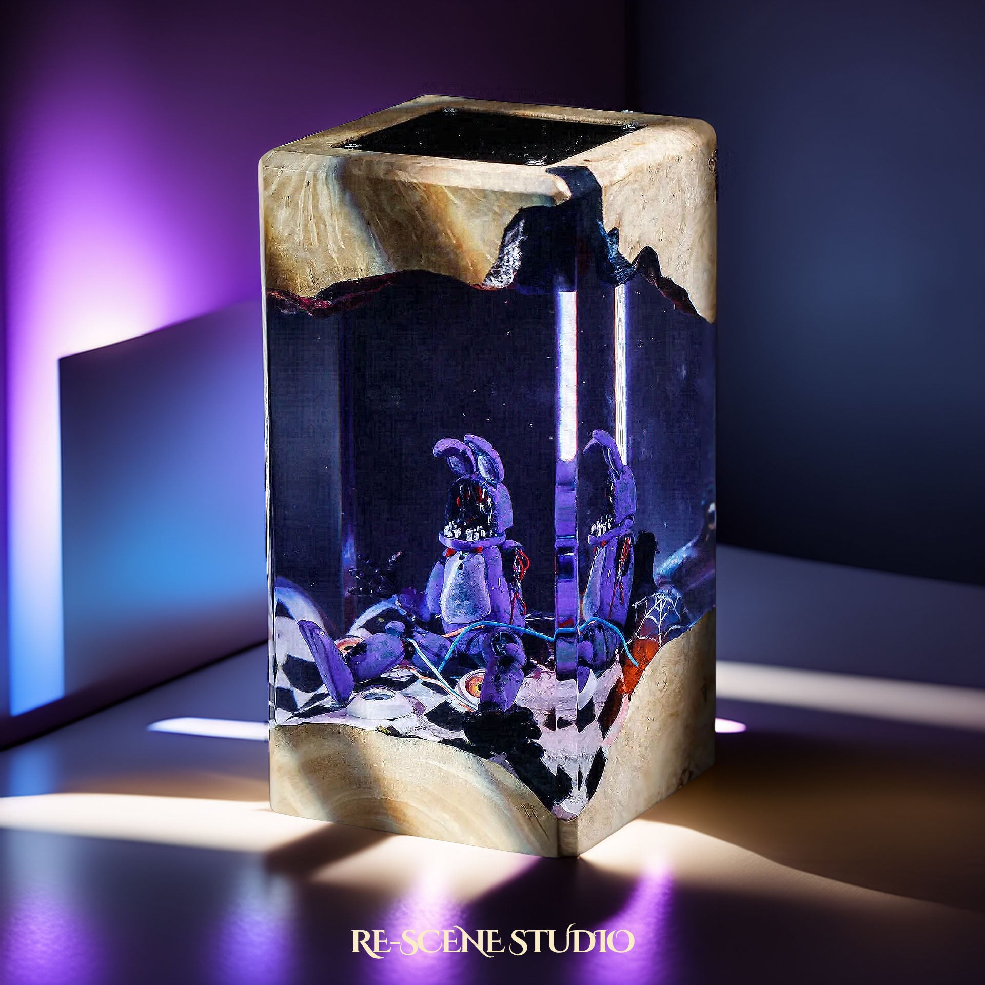 Bonnie Checkerfloor Resin Epoxy Lamp Multicolor / Size XL: 8.5 x 8.5 x 16 (cm) – Handmade Epoxy Resin Lamp by Rescene Studio | Rescene Studio
