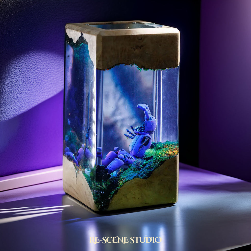 Bonnie Grassfield Resin Epoxy Lamp Multicolor / Size XL: 8.5 x 8.5 x 16 (cm) – Handmade Epoxy Resin Lamp by Rescene Studio | Rescene Studio