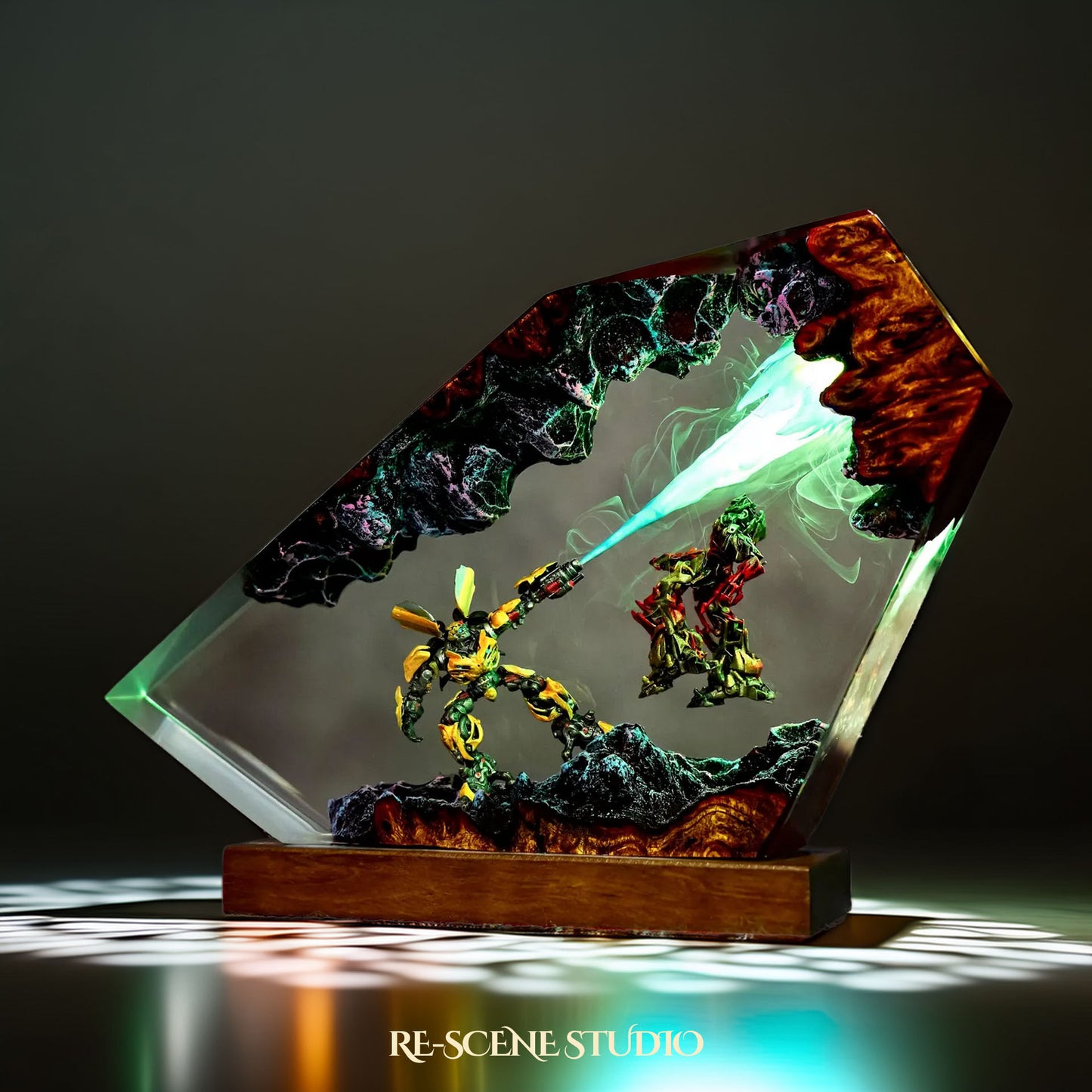 Bumblebee vs Decepticon Resin Lamp - Transformers