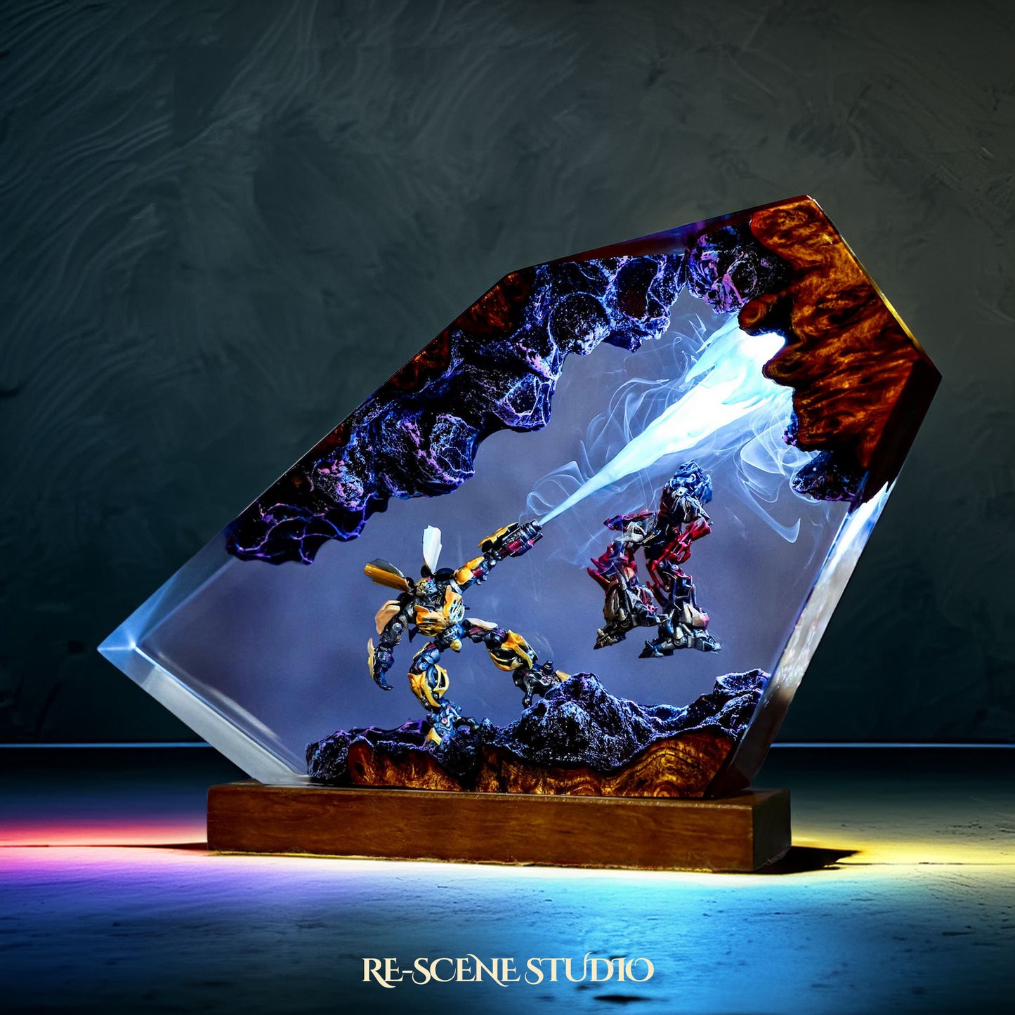 Bumblebee vs Decepticon Resin Lamp - Transformers