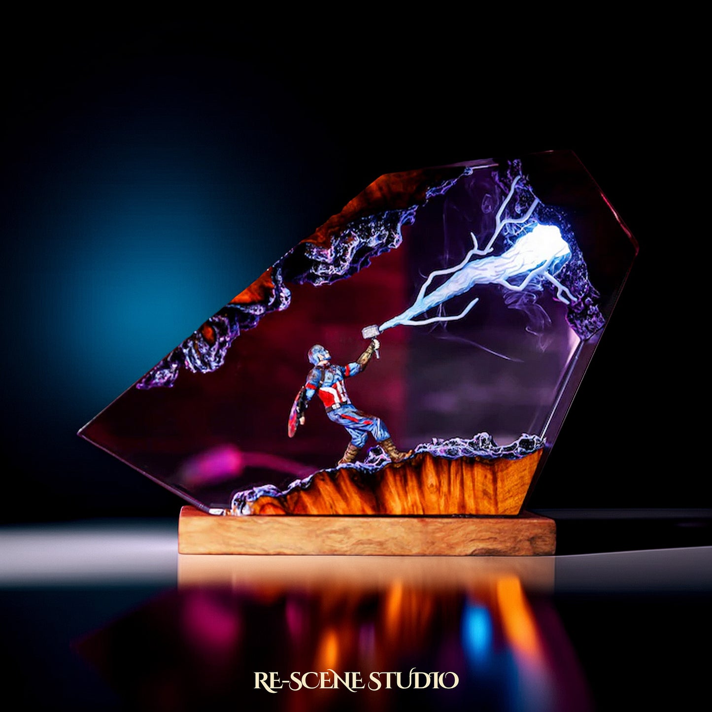 Captain America Resin Lamp 02 - Marvel