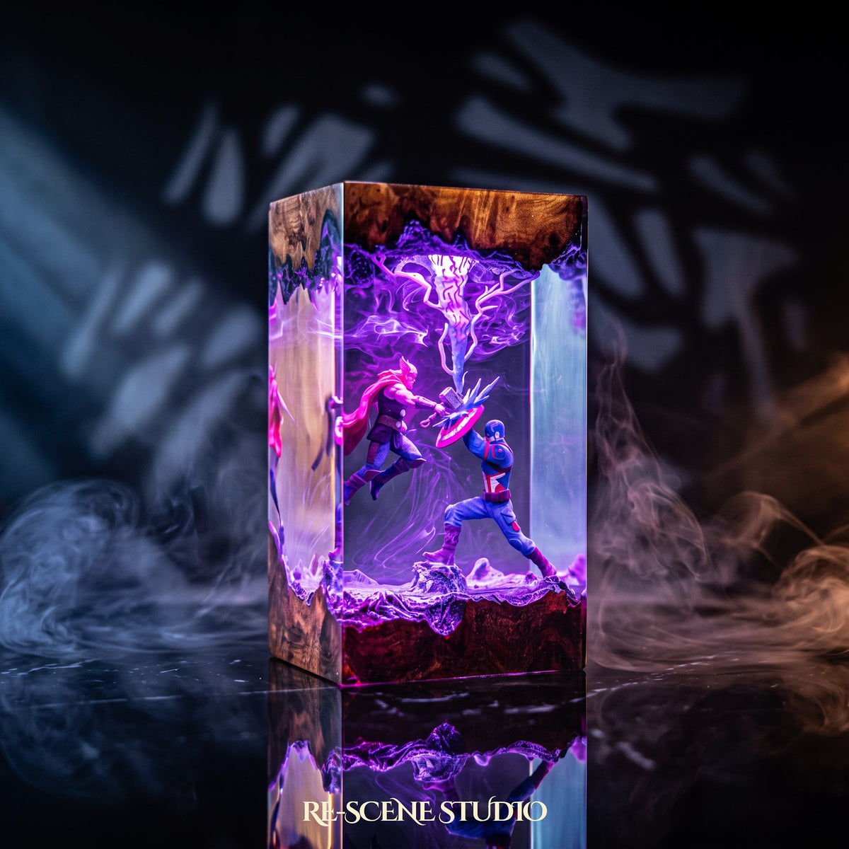 Captain America vs Thor Resin Lamp lit up in the dark, Marvel resin diorama lamp for desk or shelf