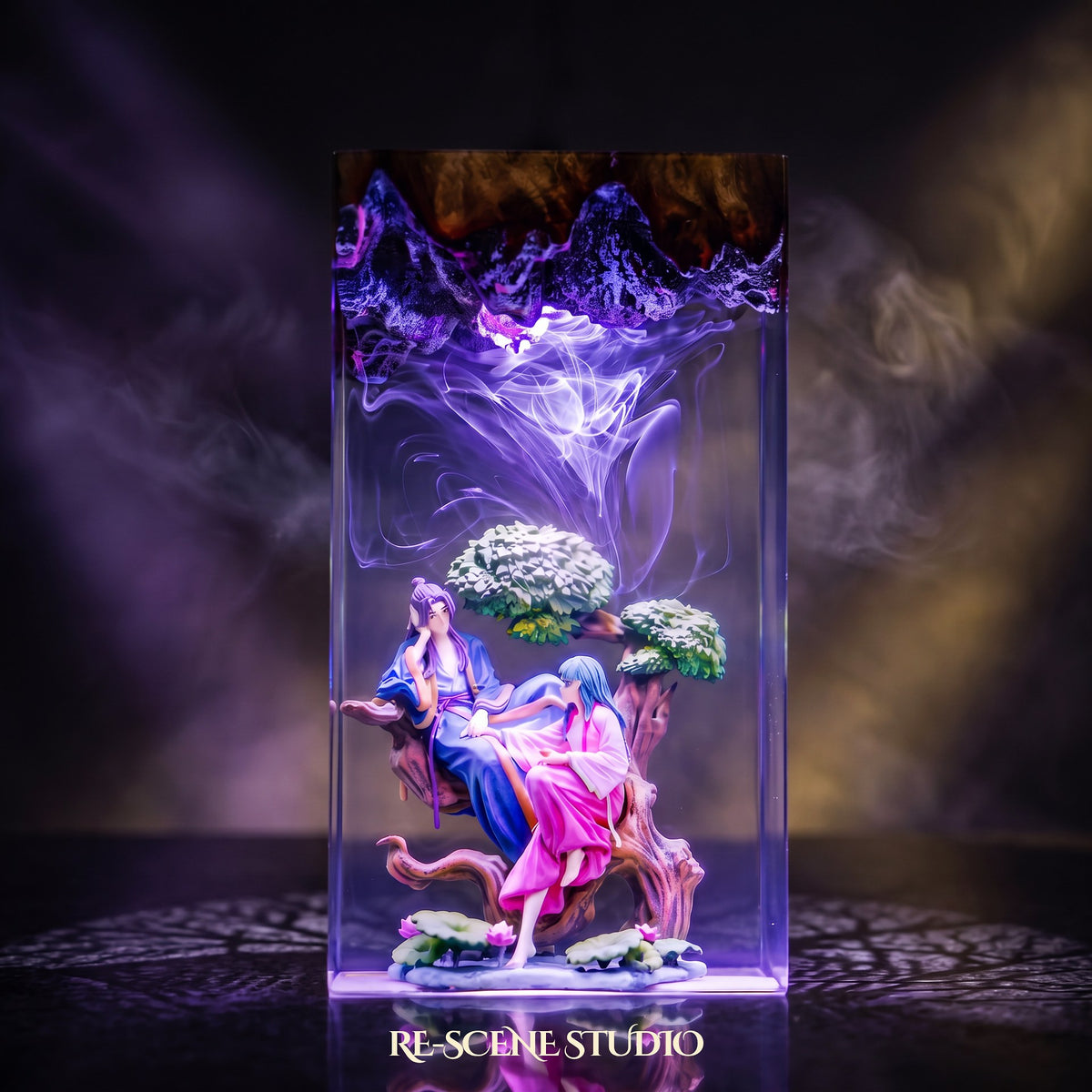 Glowing Cowherd and Weaver Girl Resin Lamp: decor sealed in crystal-clear epoxy resin