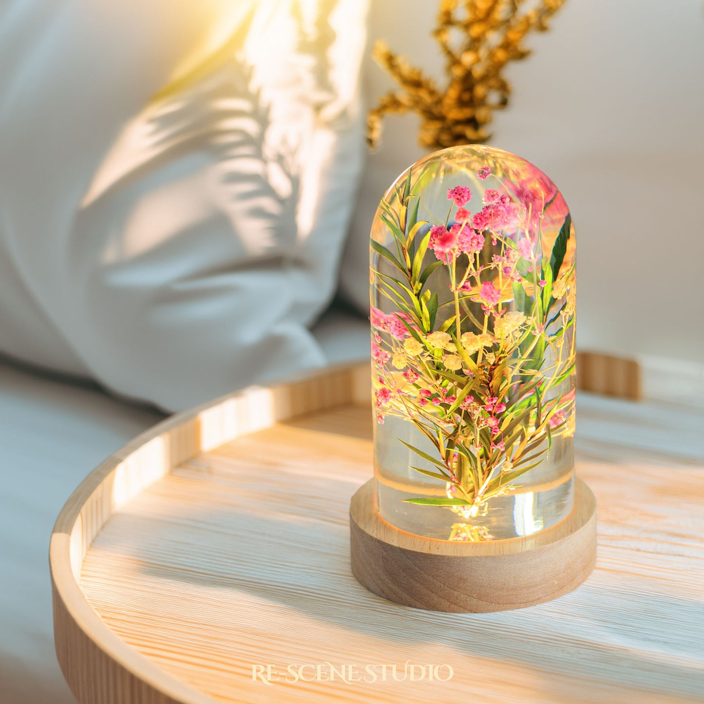 Gypsophila Dome Resin Lamp No Engraving – Handmade Epoxy Resin Lamp by Rescene Studio | Rescene Studio