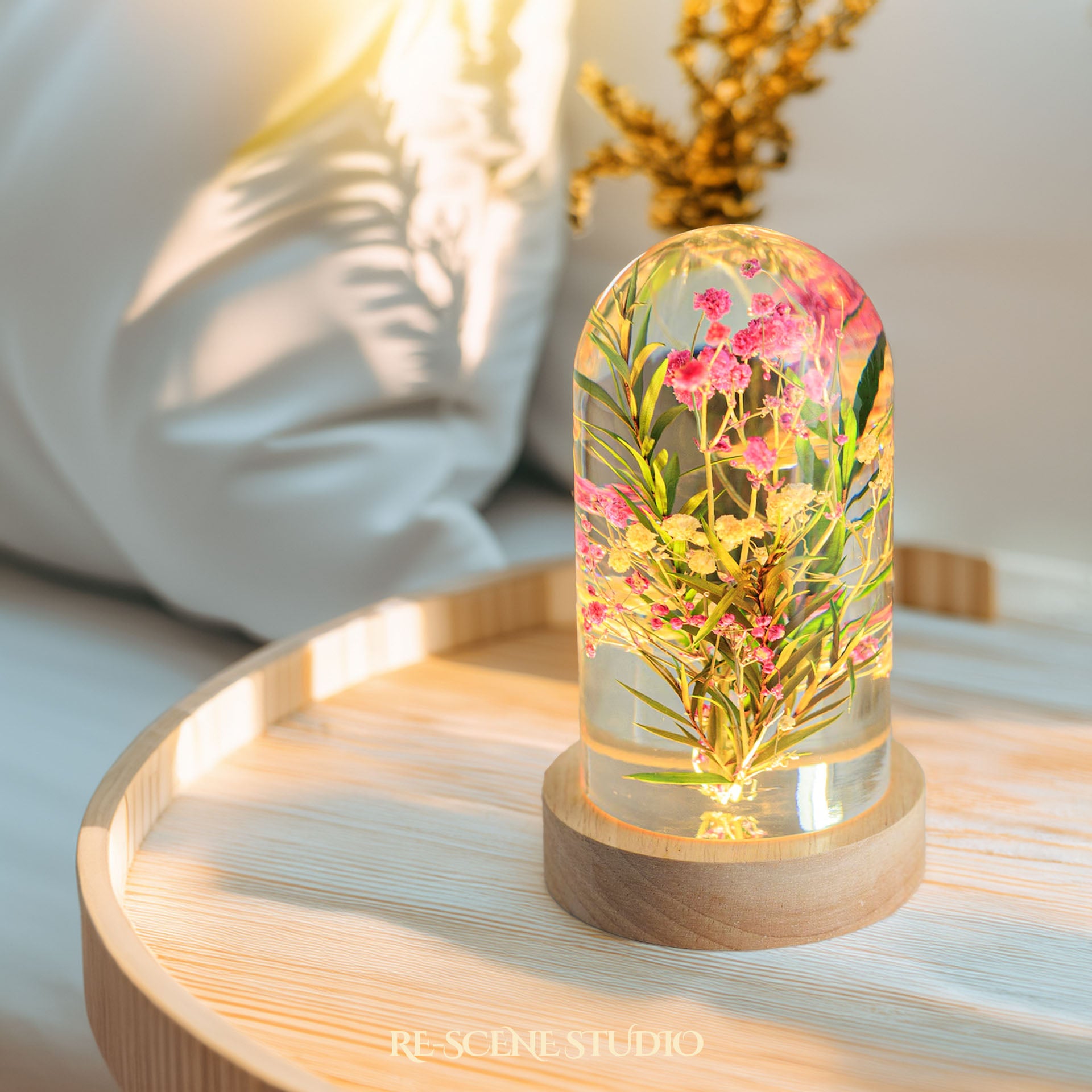 Gypsophila Dome Resin Lamp No Engraving – Handmade Epoxy Resin Lamp by Rescene Studio | Rescene Studio