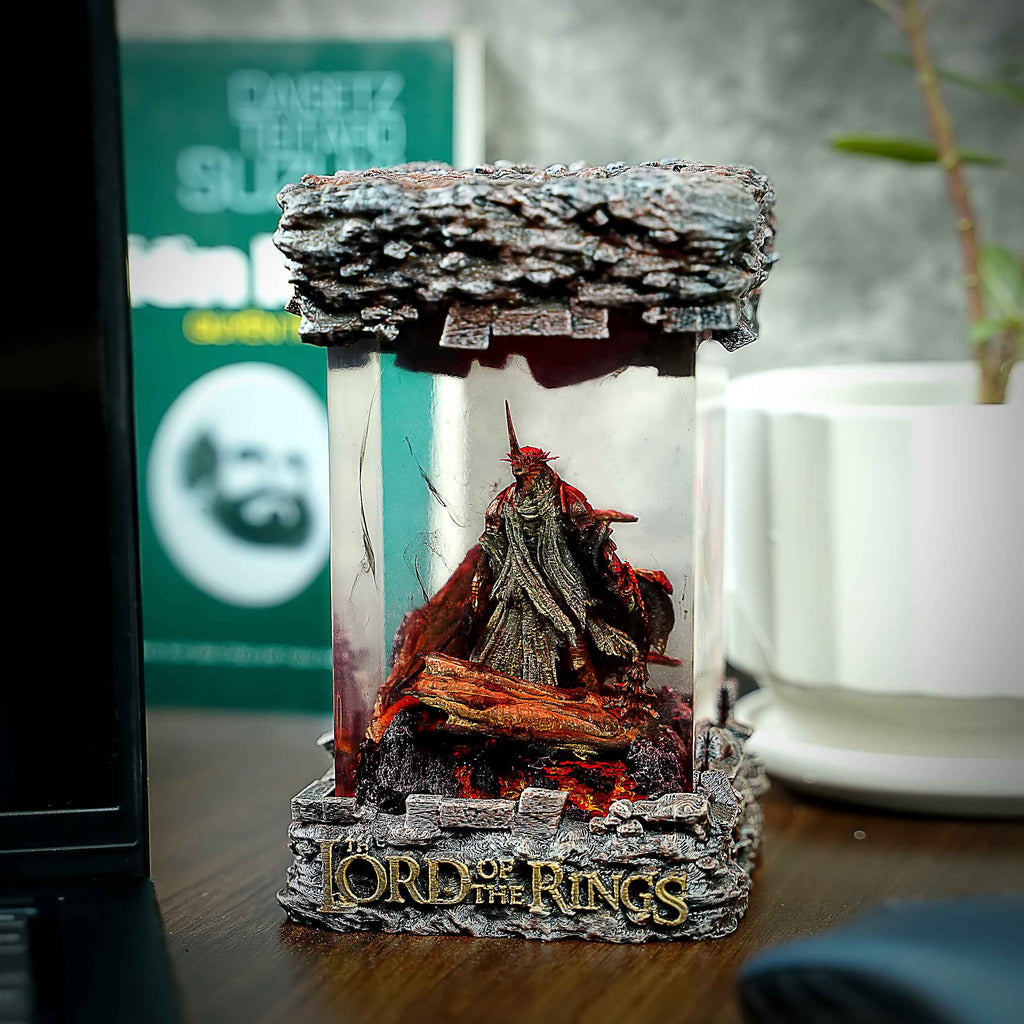 Witch-King of Angmar Resin Lamp – The Lord of the Rings Multicolor / Size M – Handmade Epoxy Resin Lamp by Rescene Studio | Rescene Studio