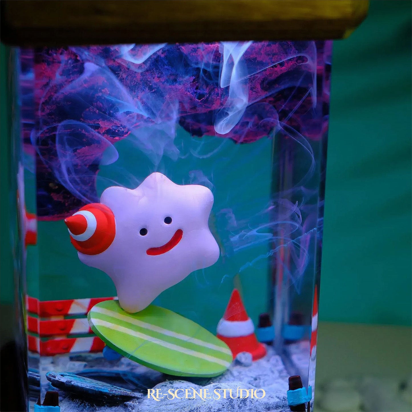 Ditto Beach Vibe Resin Epoxy Lamp Multicolor / Size M: 6 x 6 x 12 (cm) – Handmade Resin Lamp by Rescene Studio | Rescene Studio