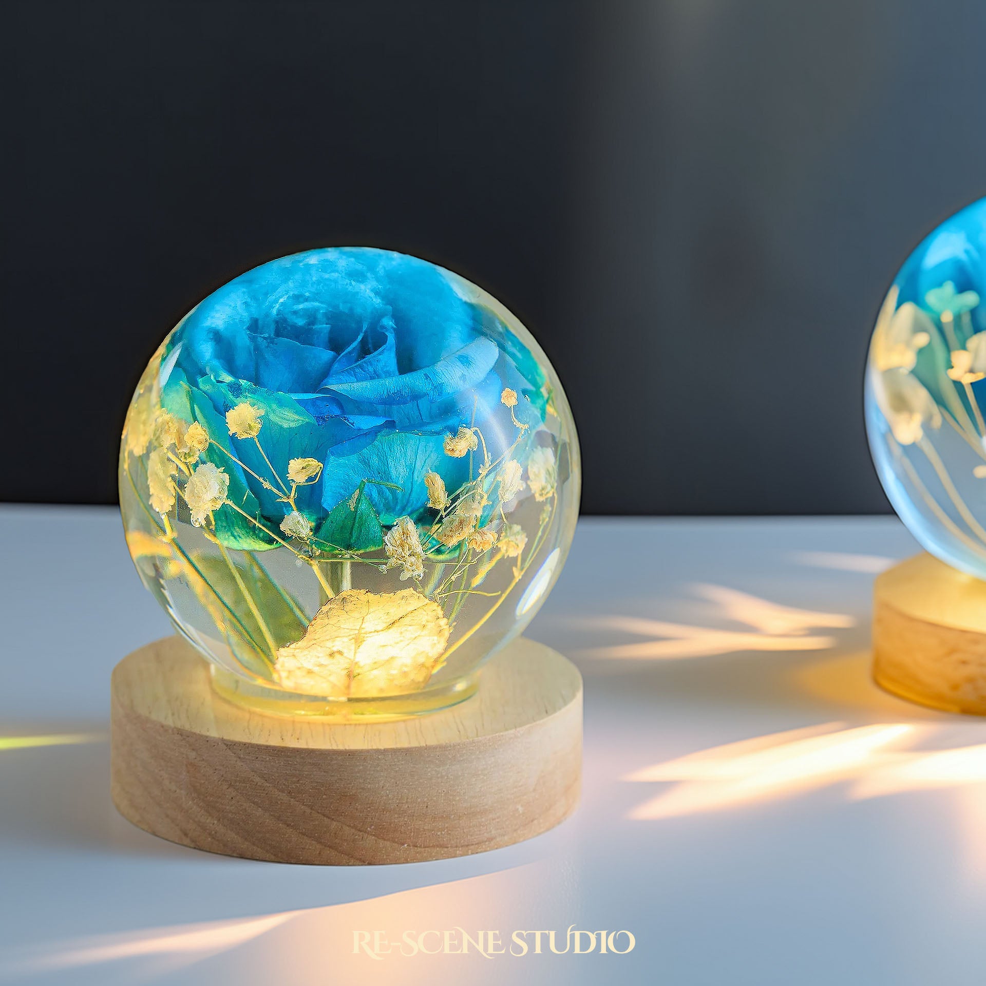 Eternal Blue Rose Globe Resin Lamp Multicolor / Size XL – Handmade Epoxy Resin Lamp by Rescene Studio | Rescene Studio