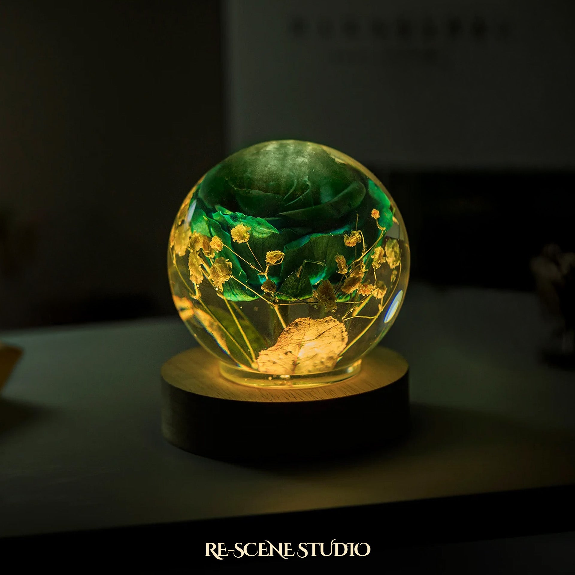 Eternal Blue Rose Globe Resin Lamp Multicolor / Size XL – Handmade Epoxy Resin Lamp by Rescene Studio | Rescene Studio