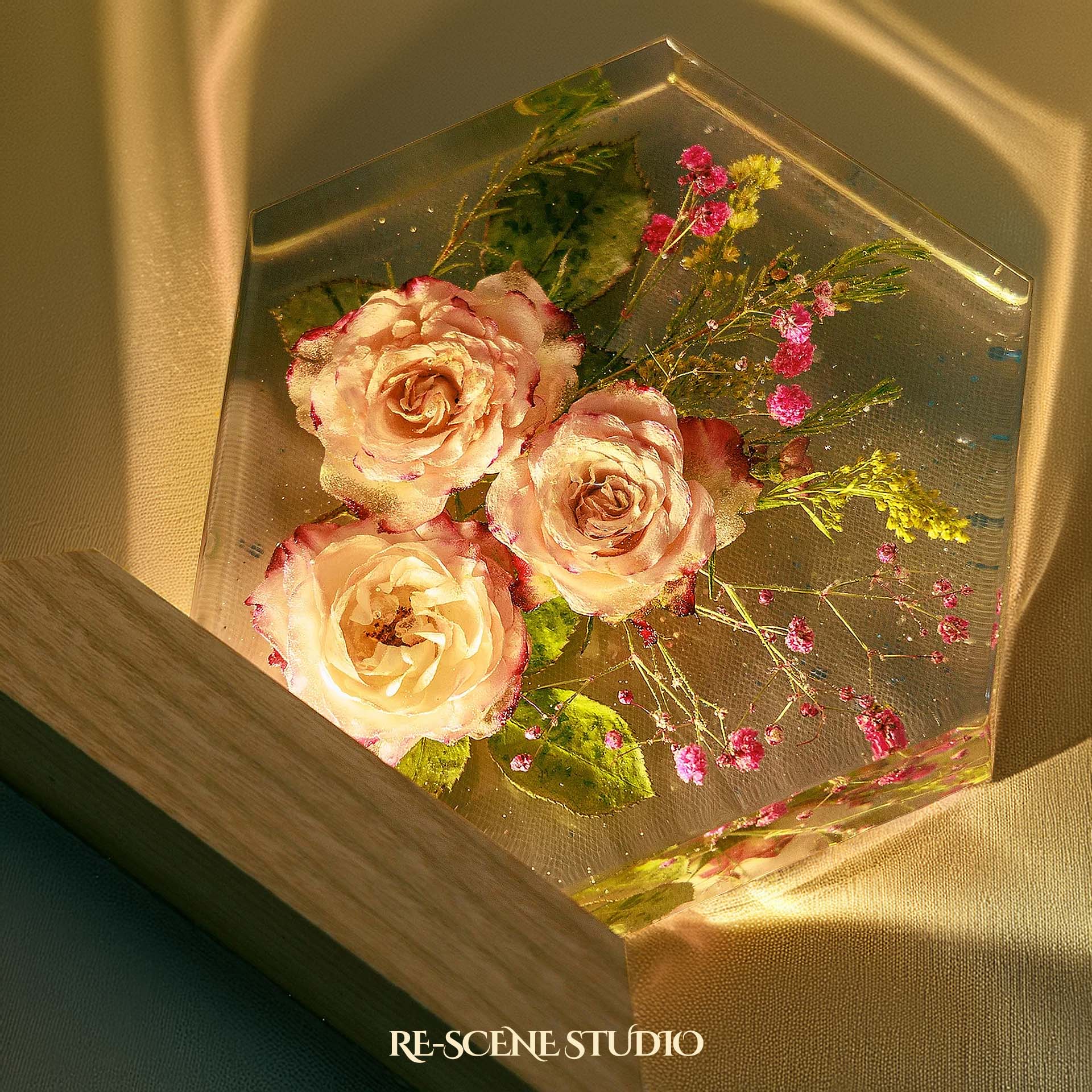 Eternal Rose Garden Resin Epoxy Lamp Multicolor / Size L – Handmade Epoxy Resin Lamp by Rescene Studio | Rescene Studio