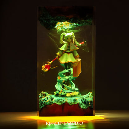F.rie.ren Resin Lamp — Closeup Detail | Original Epoxy Resin Sculpture with Built-in LED Glow