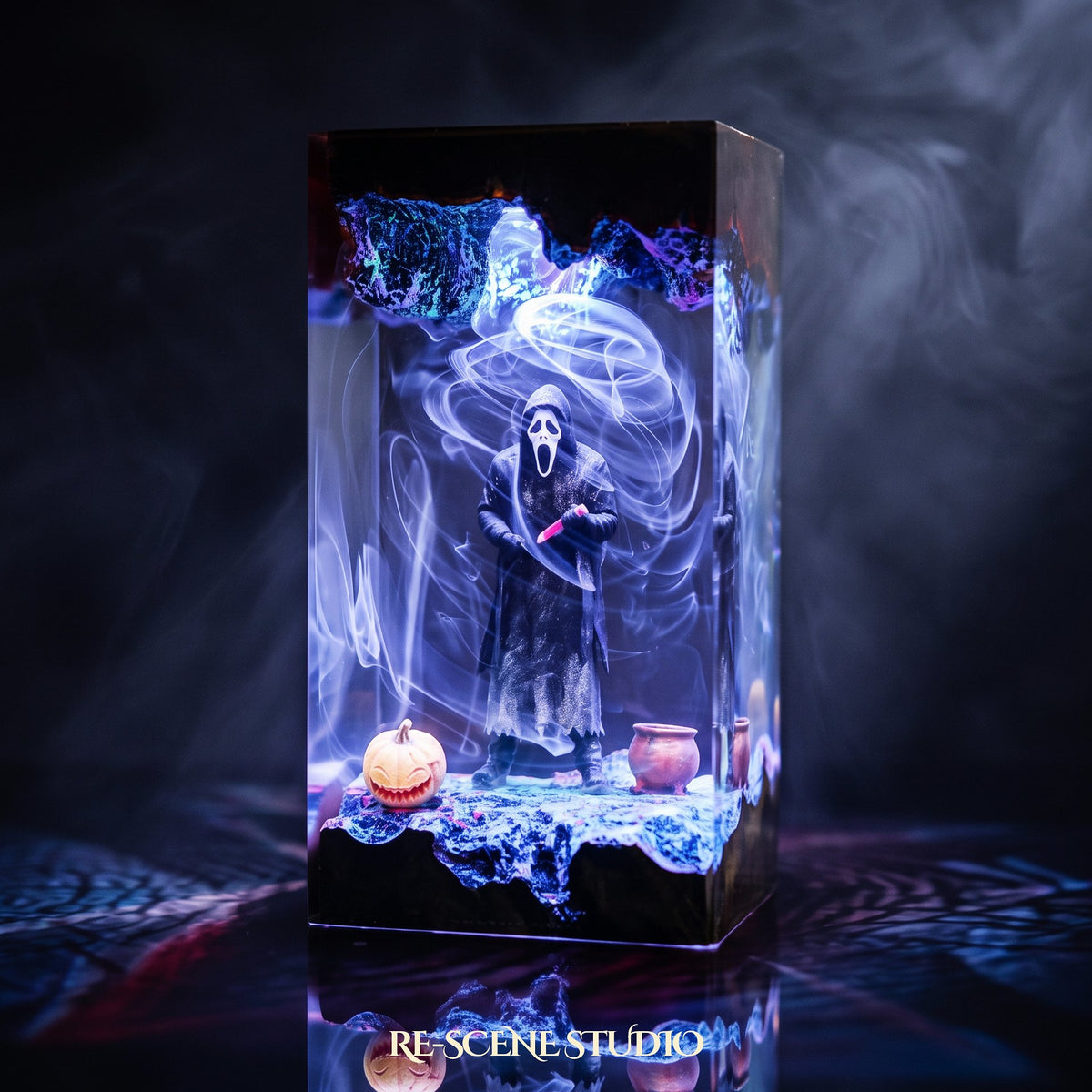 Glowing Ghostface Resin Lamp: Scream fan decor sealed in crystal-clear epoxy resin