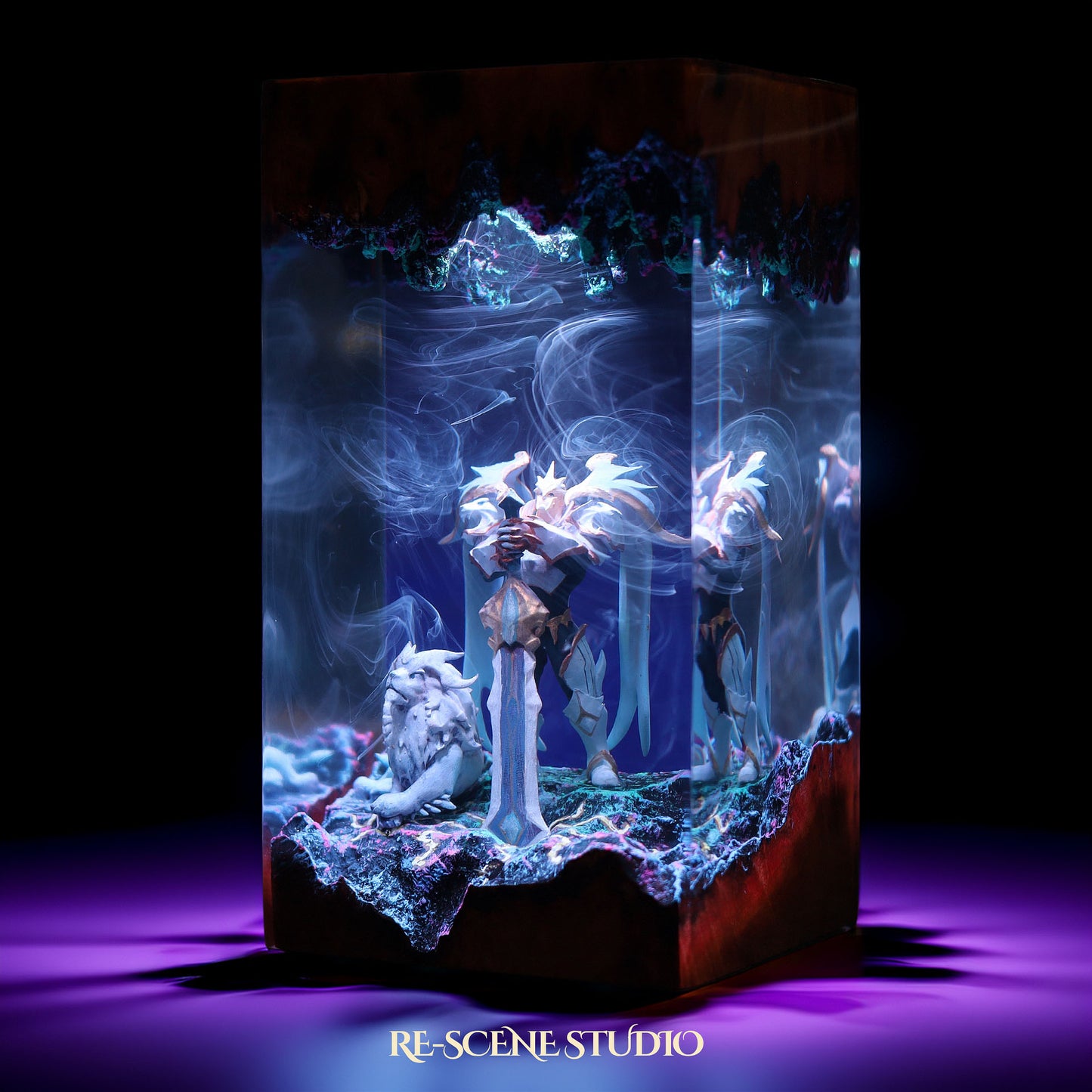 G.od-.king G.aren Resin Lamp — Closeup Detail | Original Epoxy Resin Sculpture with Built-in LED Glow