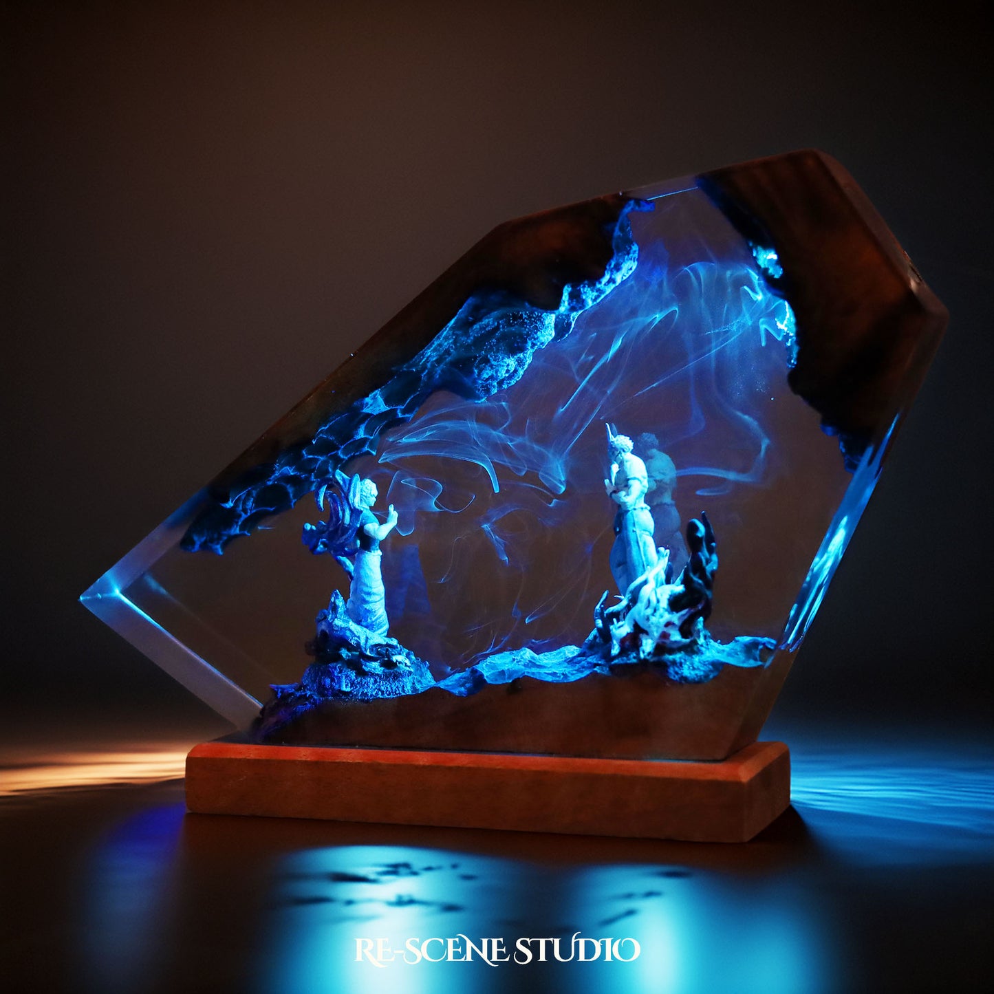 G.ojo vs S.ukuna Resin Lamp — Handcrafted Epoxy Resin LED Lamp | Unique Ambient Decor & Collector's Gift