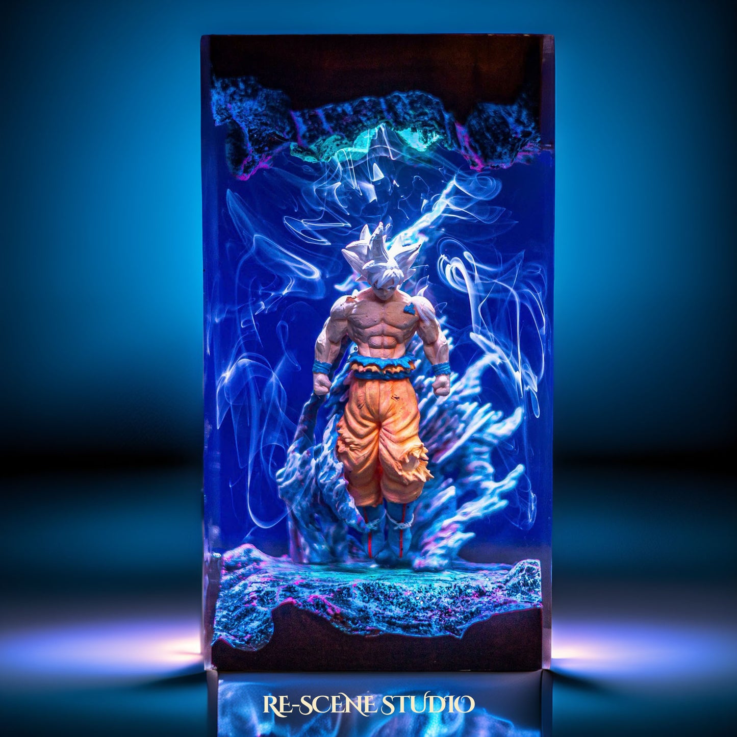 Goku Ultra Instinct Resin Lamp - Dragon Ball Super