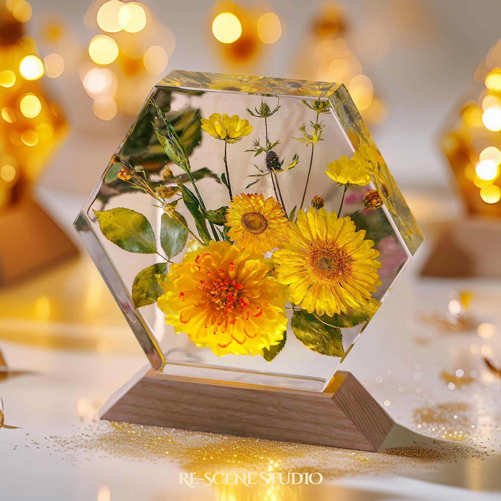 Golden Daisy Blossom Resin Epoxy Lamp Multicolor / Size L – Handmade Epoxy Resin Lamp by Rescene Studio | Rescene Studio