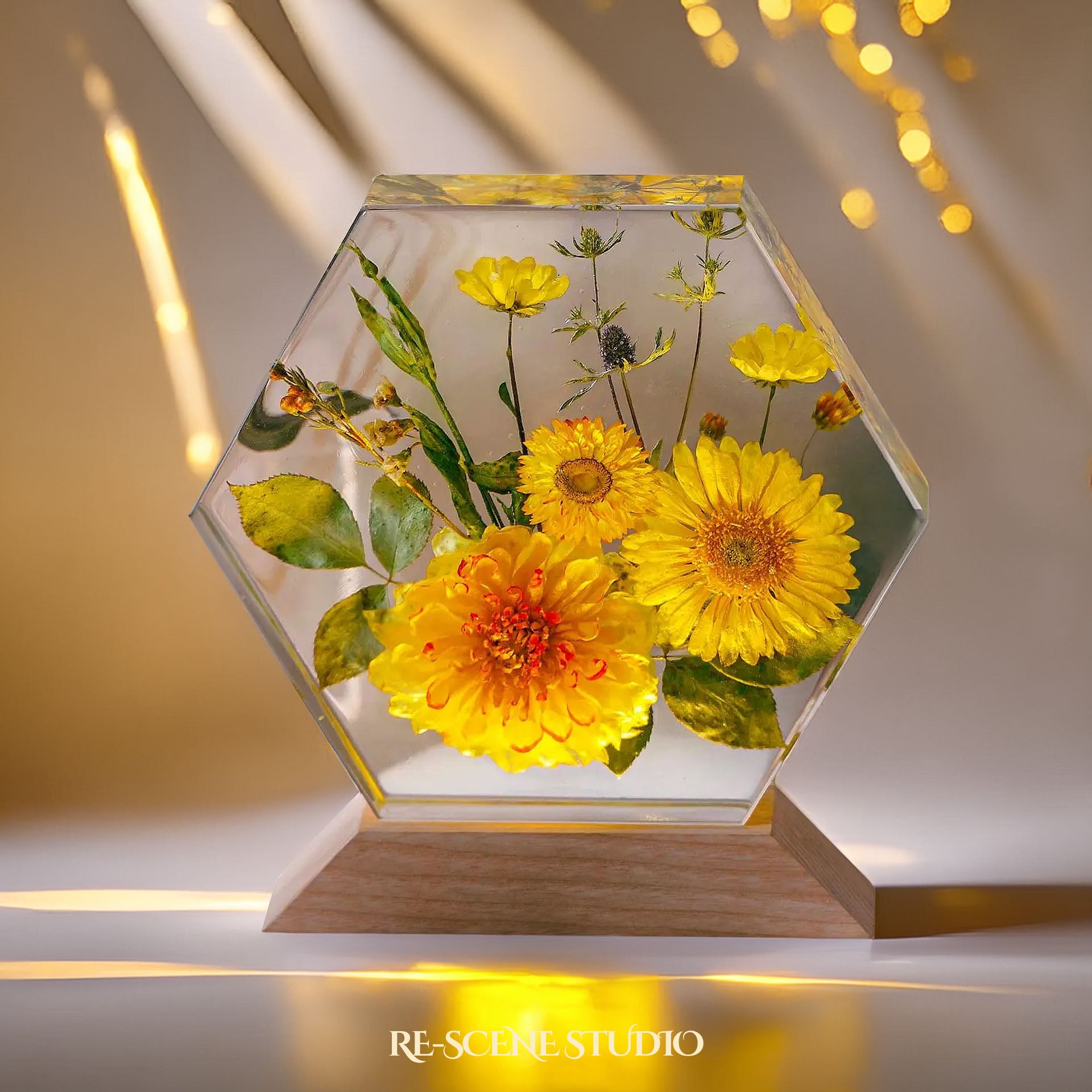 Golden Daisy Blossom Resin Epoxy Lamp Multicolor / Size L – Handmade Epoxy Resin Lamp by Rescene Studio | Rescene Studio