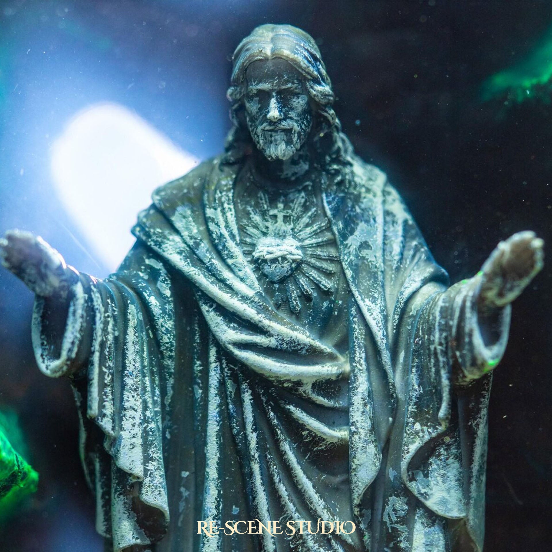 Green Jesus Resin Epoxy Lamp Multicolor / Size L: 9 x 13 (cm) – Handmade Epoxy Resin Lamp by Rescene Studio | Rescene Studio