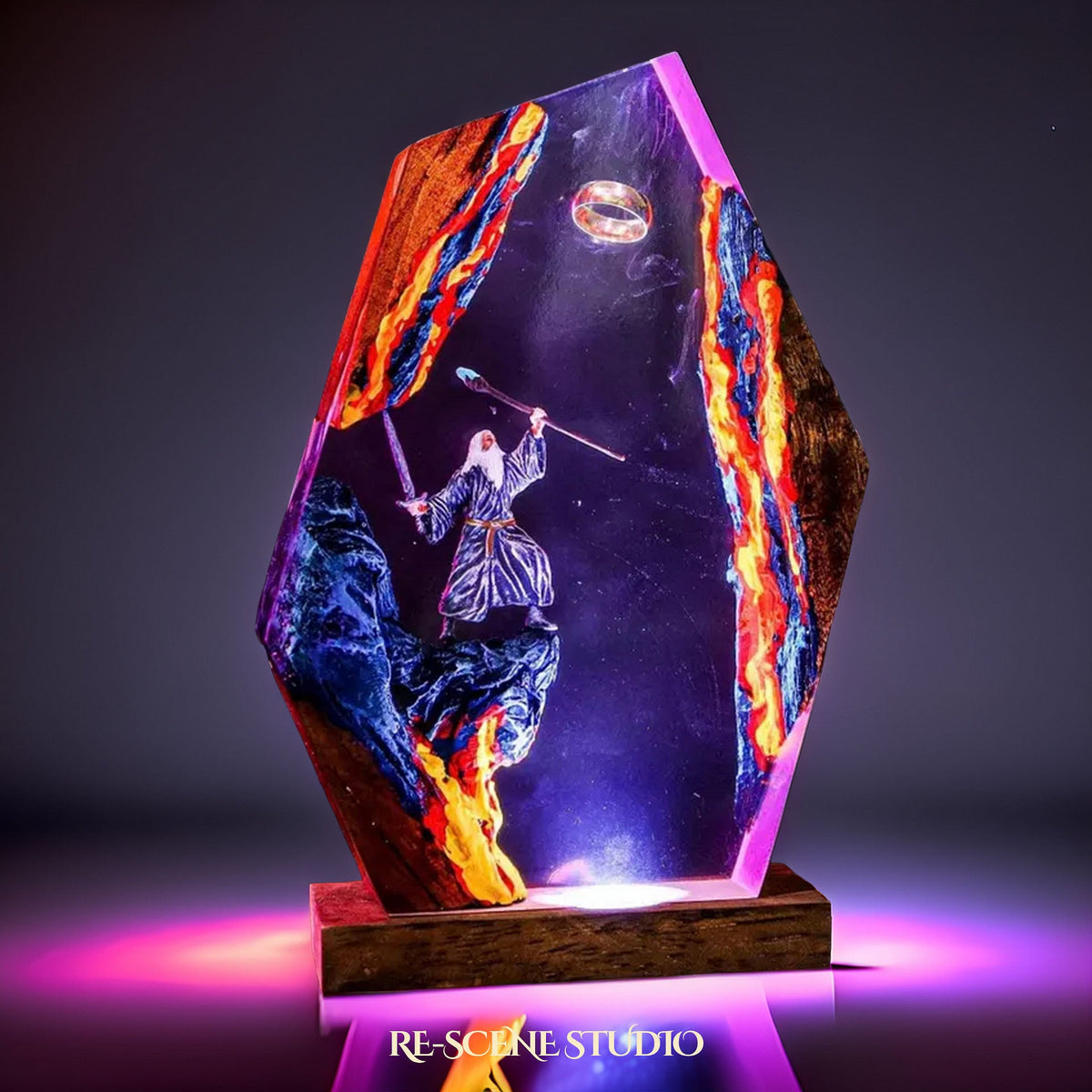 Gandalf the Grey Resin Lamp (The Lord of the Rings), hand-poured epoxy resin lamp with a warm LED glow