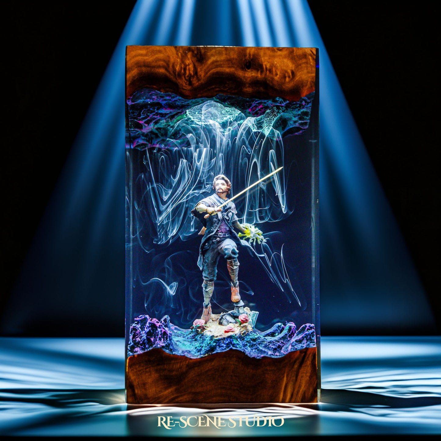 Gustave Resin Lamp - Clair Obscur: Expedition 33