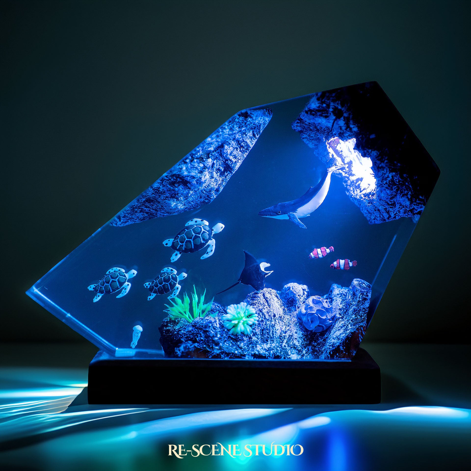 Humpback Whale & Turtle Reef Resin Lamp | Ocean Diorama Night
