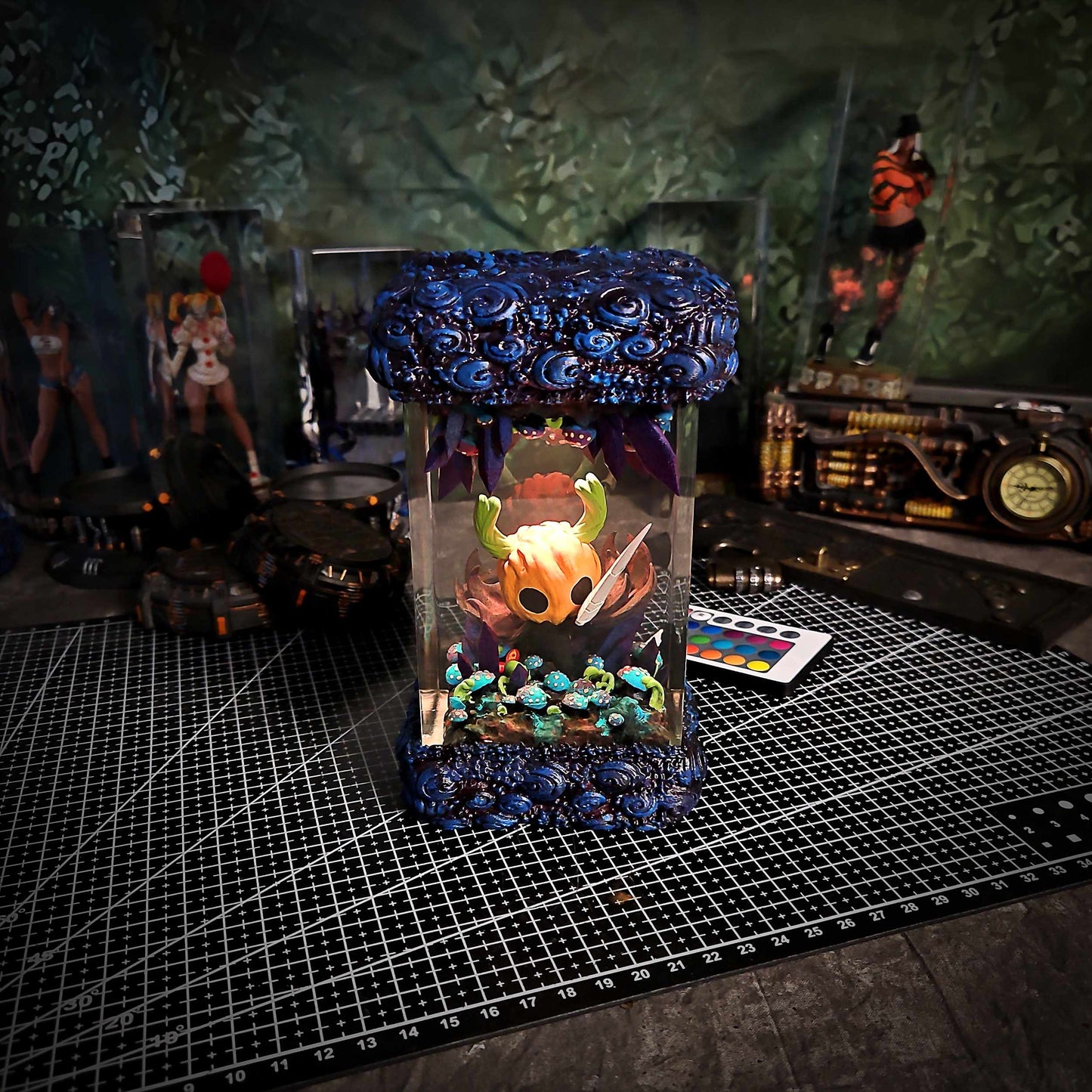 Hollow Knight Halloween Resin Lamp - Hollow Knight Multicolor / Size M – Handmade Resin Lamp by Rescene Studio | Rescene Studio