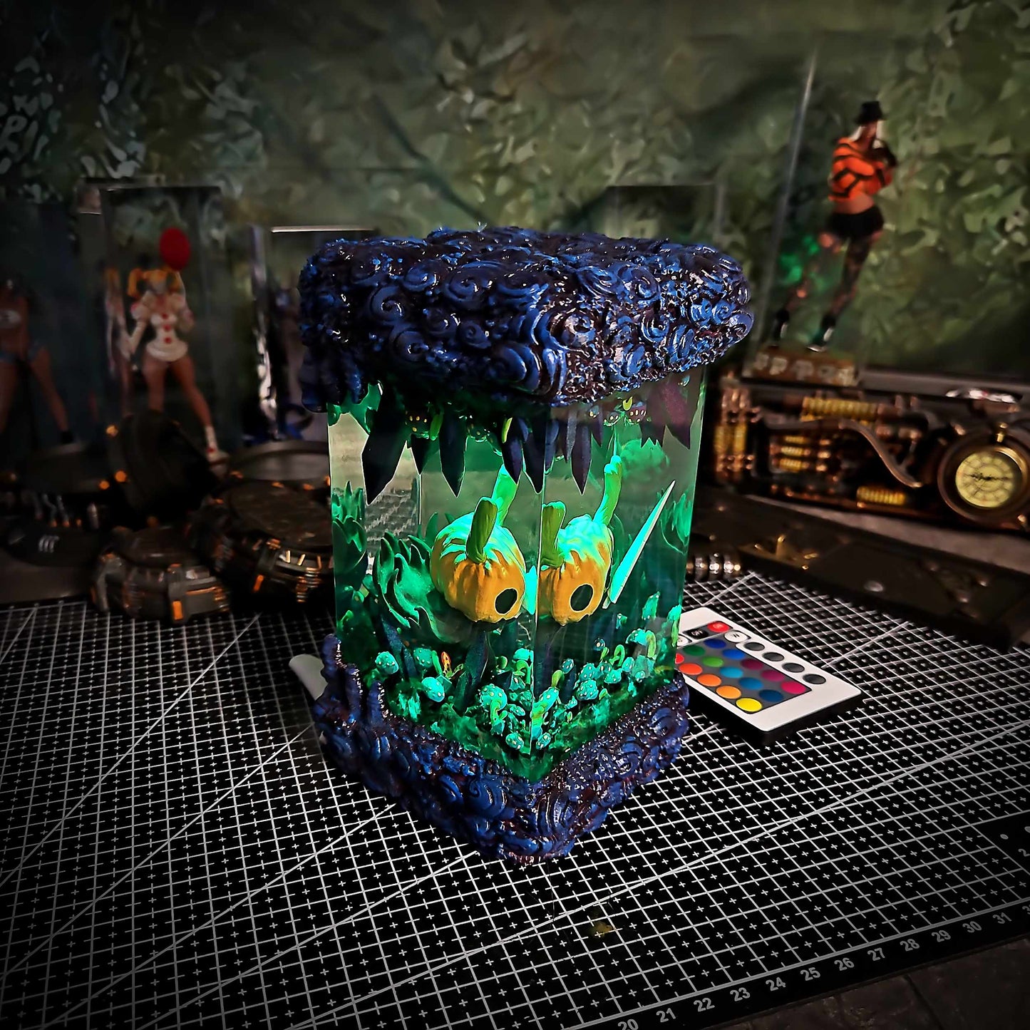 Hollow Knight Halloween Resin Lamp - Hollow Knight Multicolor / Size M – Handmade Resin Lamp by Rescene Studio | Rescene Studio
