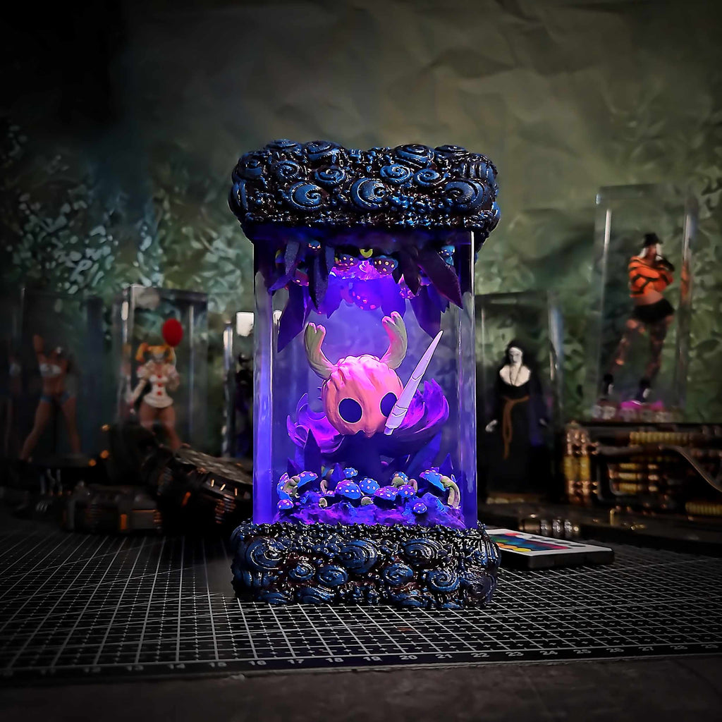 Hollow Knight Halloween Resin Lamp - Hollow Knight Multicolor / Size M – Handmade Epoxy Resin Lamp by Rescene Studio | Rescene Studio